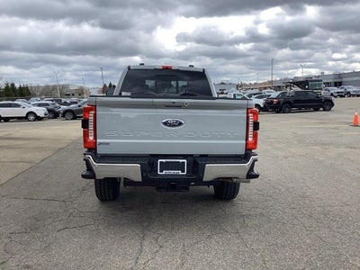 2025 Ford Super Duty F-350 SRW F-350® Lariat®