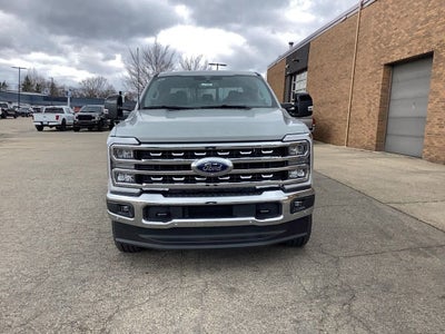 2025 Ford Super Duty F-350 SRW F-350® Lariat®