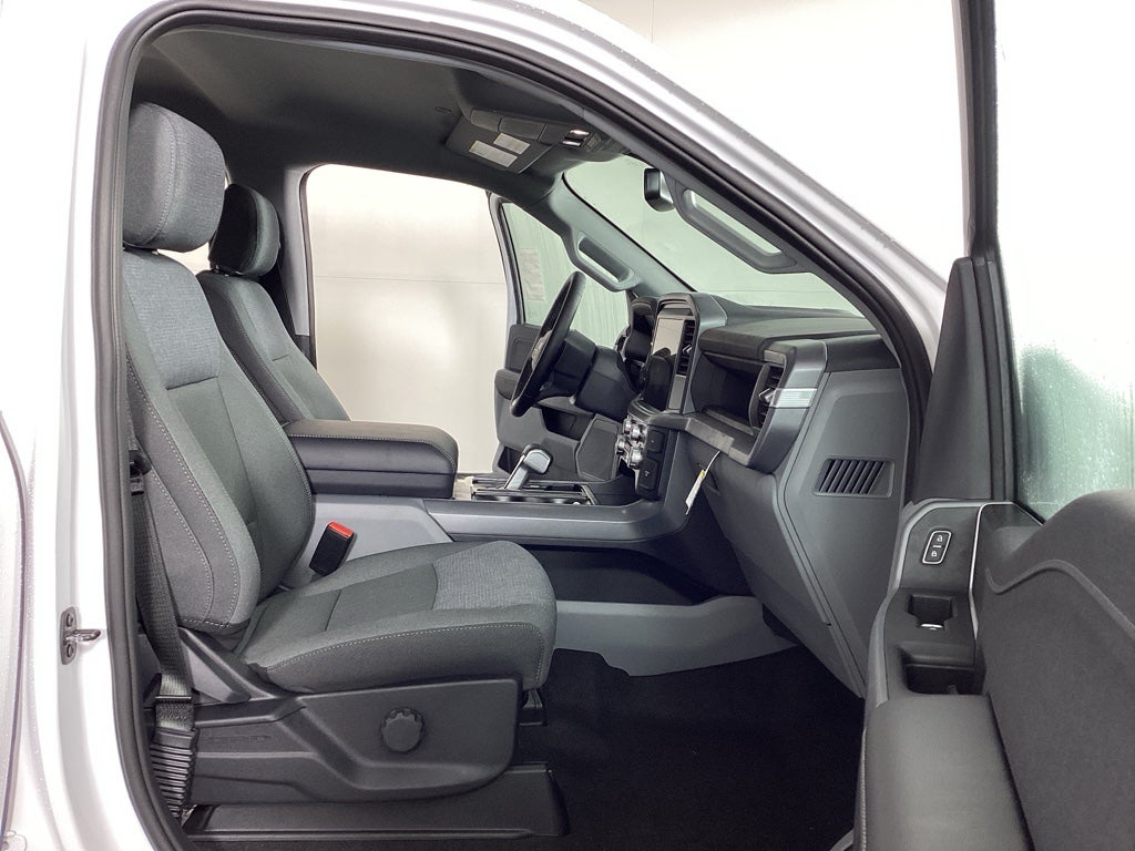 2025 Ford F-150 Lightning XLT