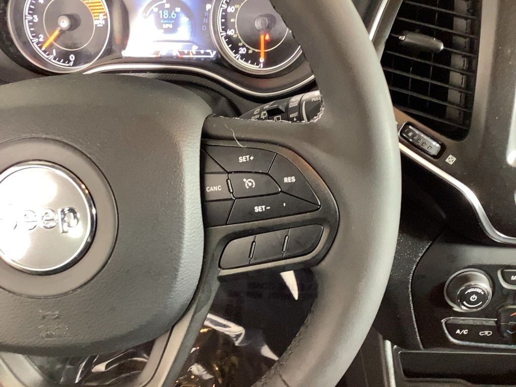 2022 Jeep Cherokee Trailhawk