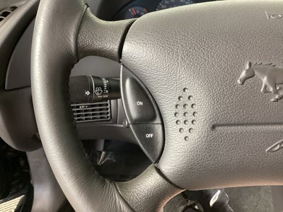 2001 Ford Mustang GT Deluxe