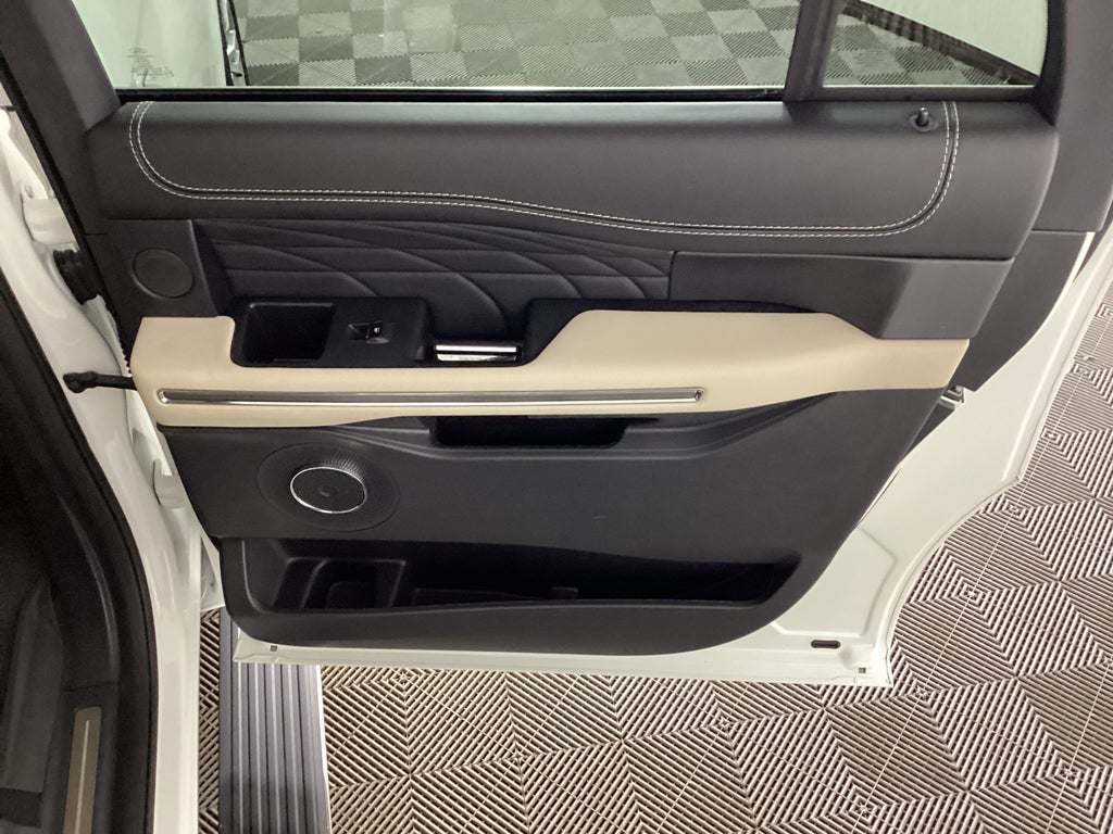 2023 Ford Expedition MAX Platinum