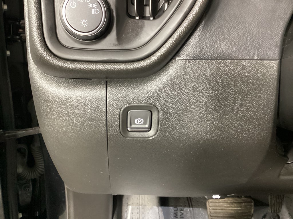 2020 Chevrolet Silverado Custom