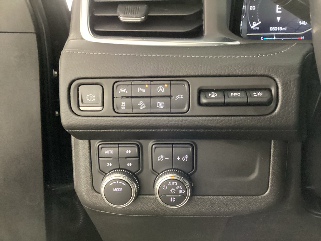2022 GMC Yukon XL Denali