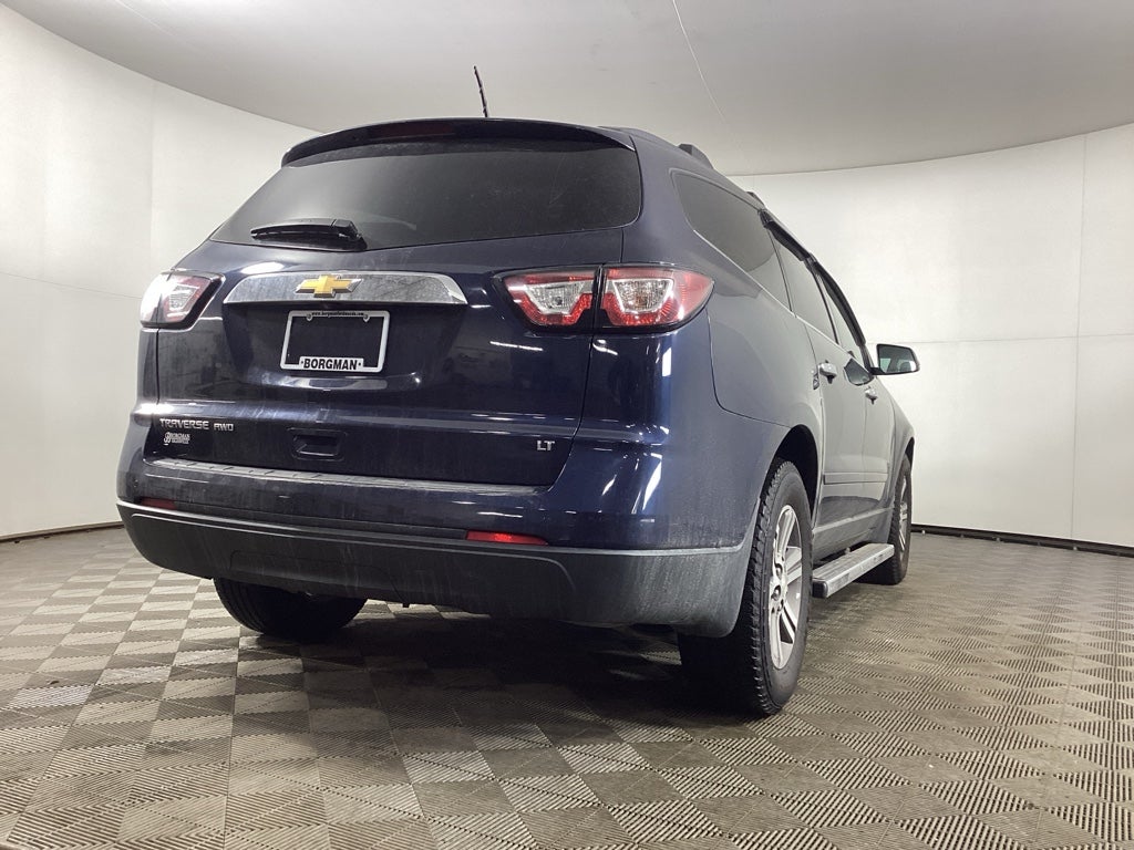 Used 2017 Chevrolet Traverse 2LT with VIN 1GNKVHKD2HJ118721 for sale in Grandville, MI