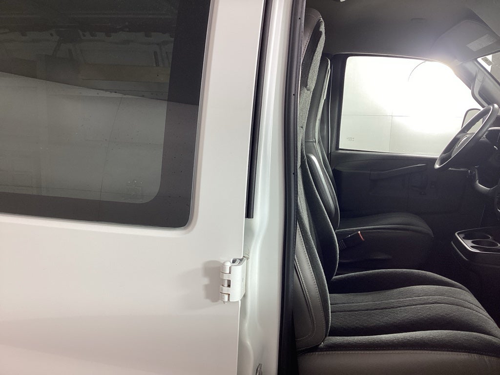 2020 GMC Savana Cargo