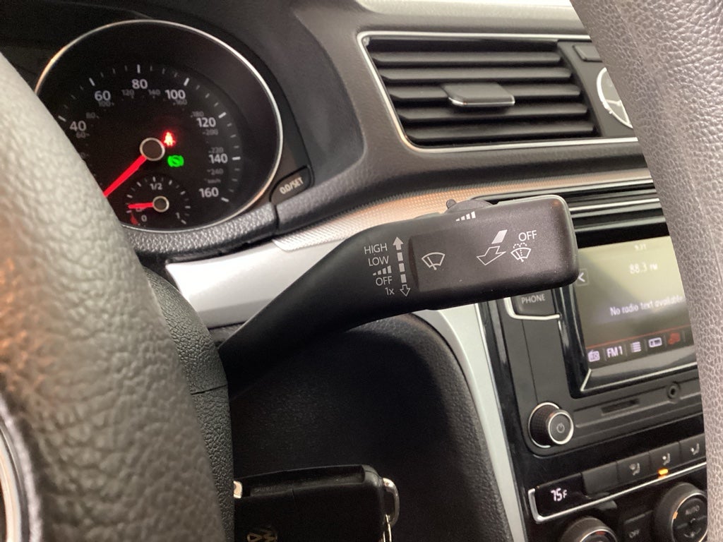 2016 Volkswagen Passat 1.8T S