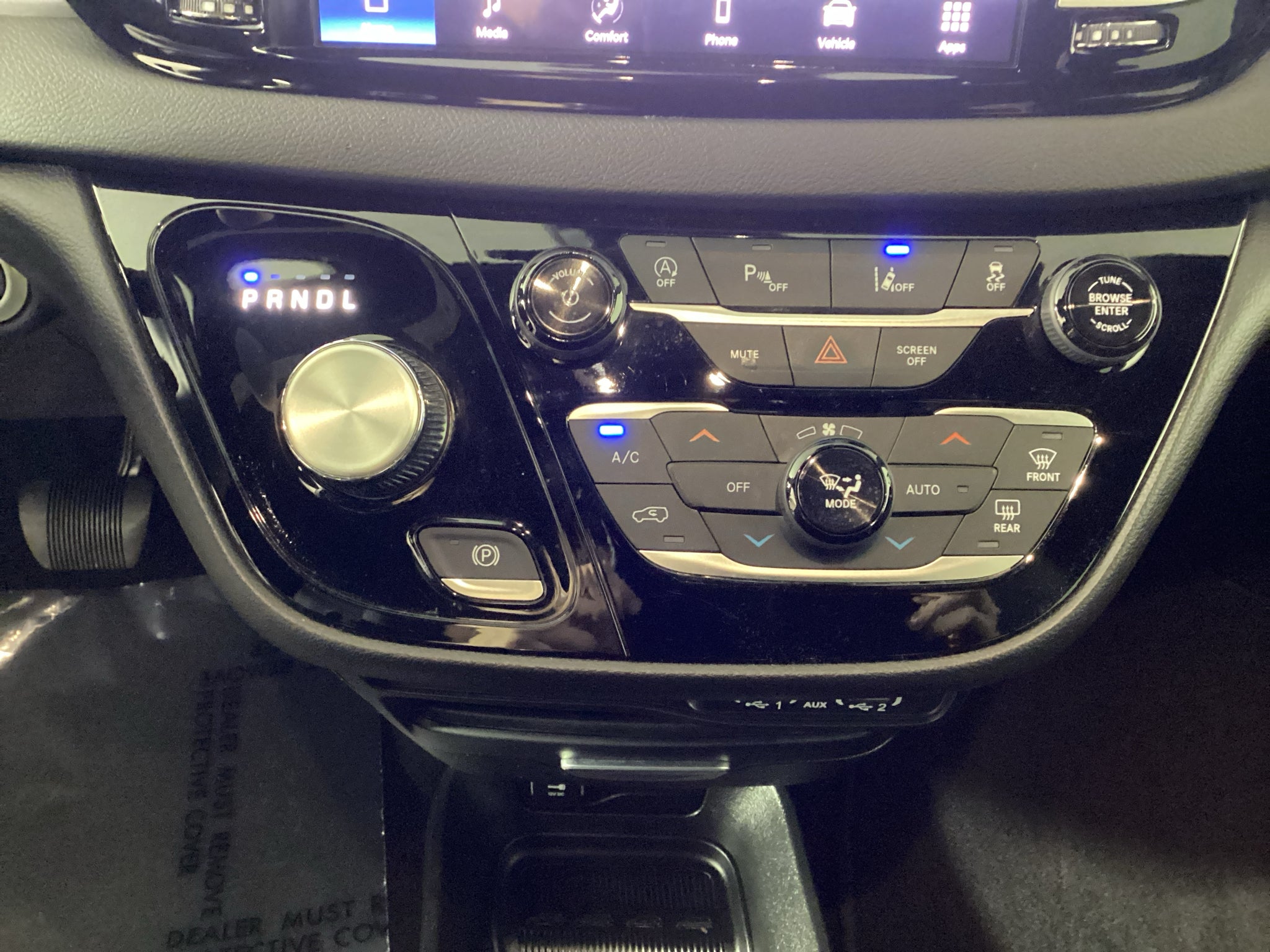 2025 Chrysler Pacifica Select
