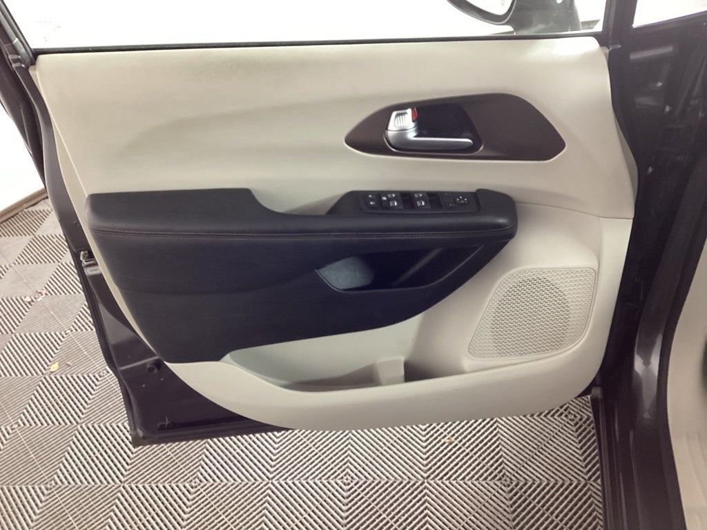 2019 Chrysler Pacifica Touring L Plus