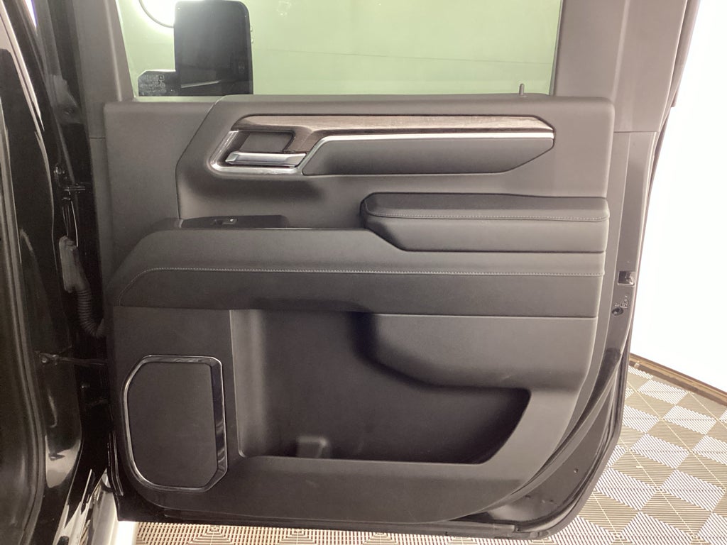 2024 Chevrolet Silverado LTZ