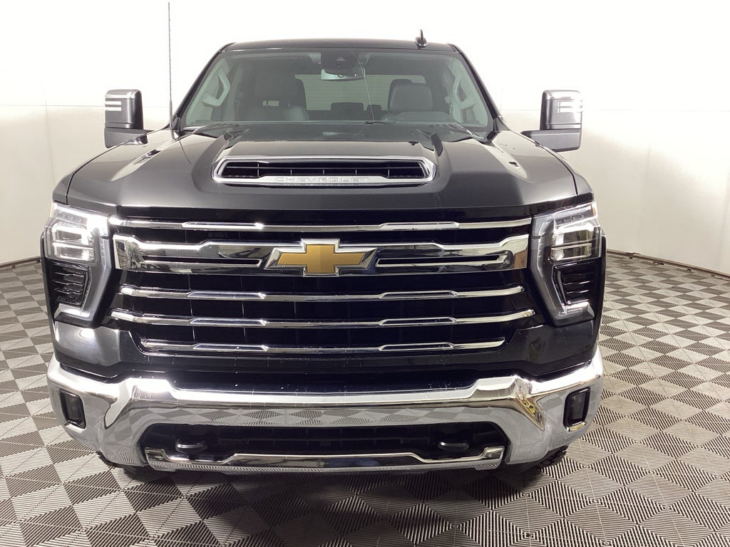 2024 Chevrolet Silverado LTZ