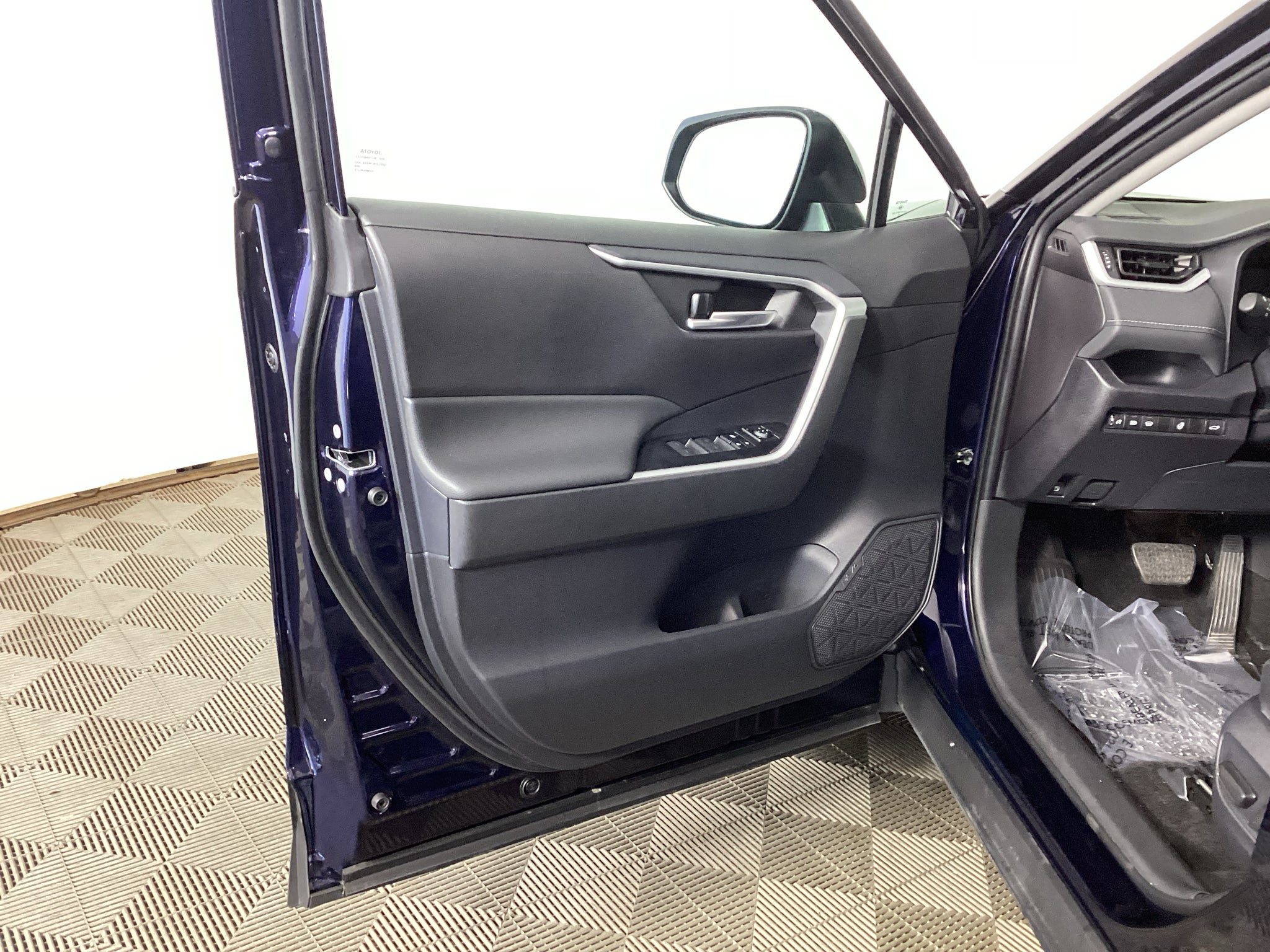 2025 Toyota RAV4 Hybrid Hybrid XLE