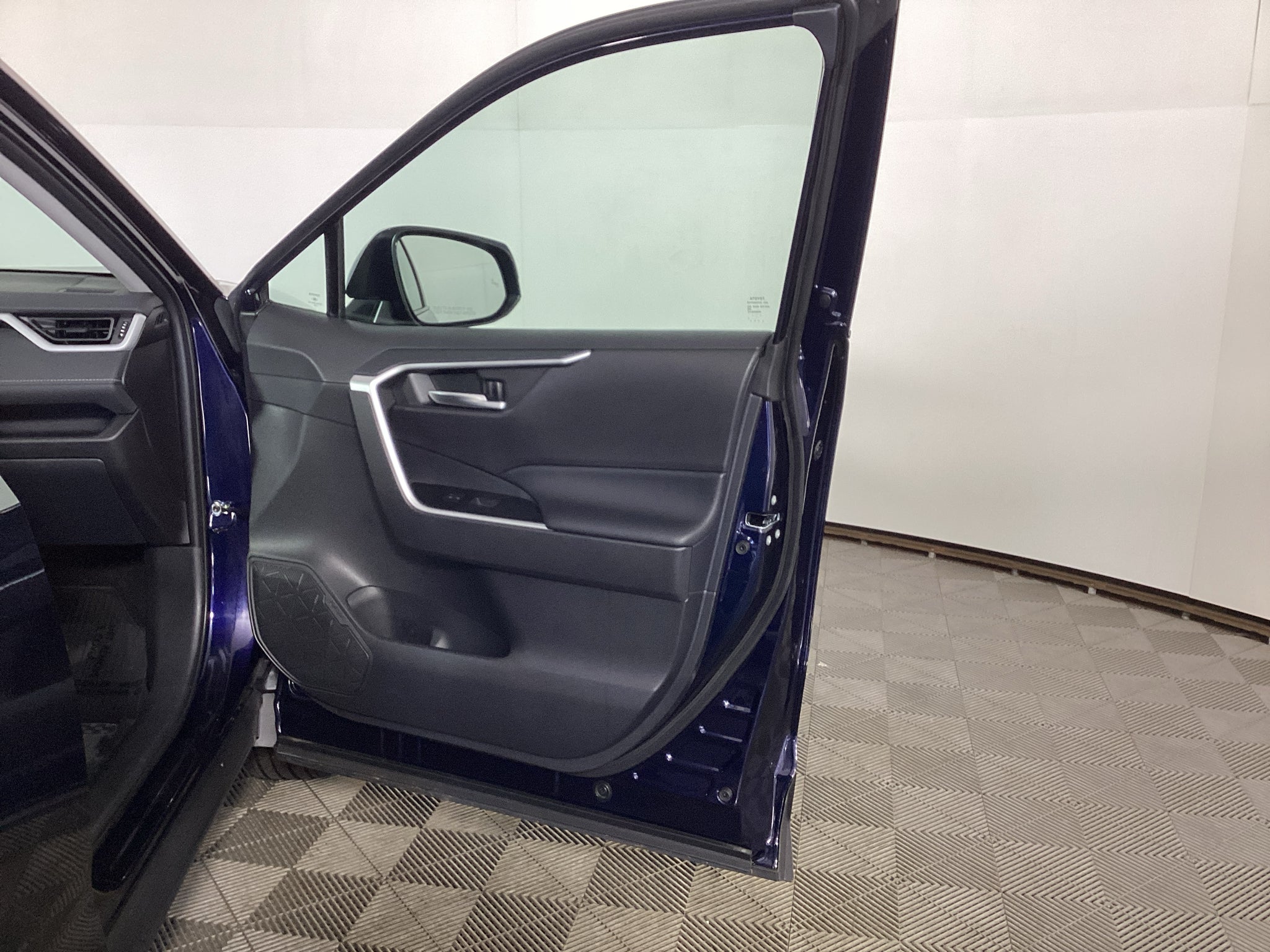 2025 Toyota RAV4 Hybrid Hybrid XLE