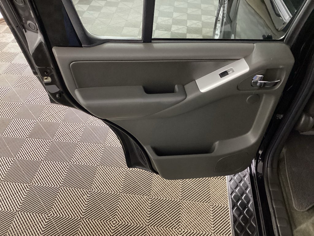 2012 Nissan Pathfinder Silver Edition