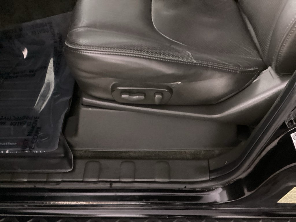 2012 Nissan Pathfinder Silver Edition