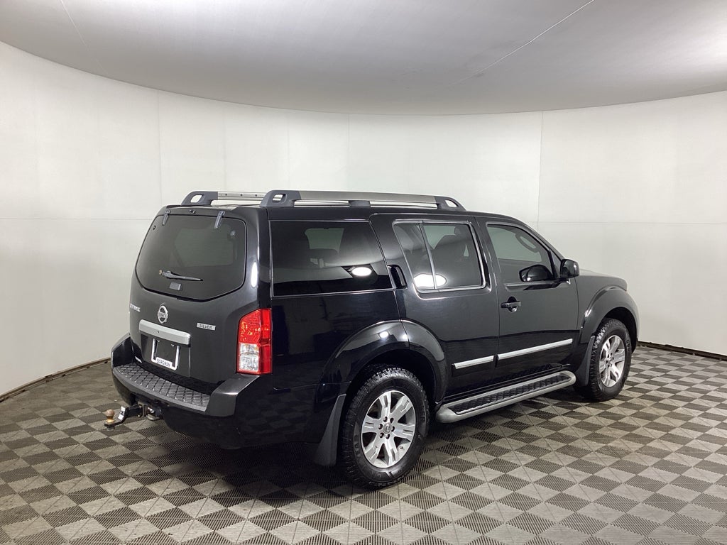 2012 Nissan Pathfinder Silver Edition