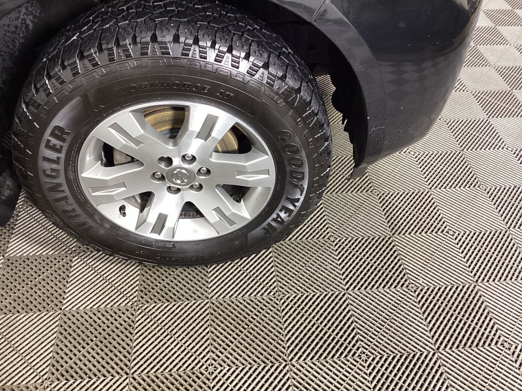 2012 Nissan Pathfinder Silver Edition