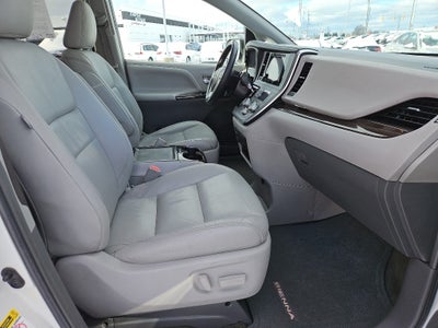 2016 Toyota Sienna XLE