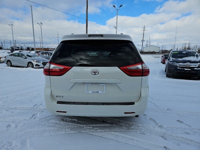 2016 Toyota Sienna XLE