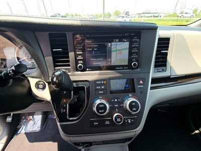2020 Toyota Sienna XLE