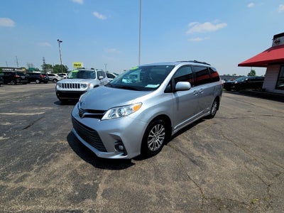 2020 Toyota Sienna XLE