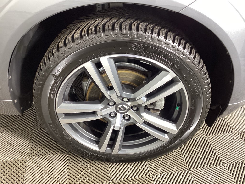 2021 Volvo XC60 Momentum