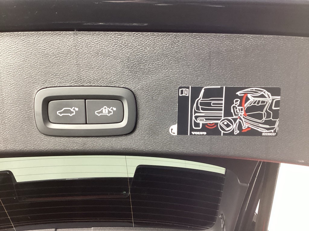 2021 Volvo XC40 Momentum