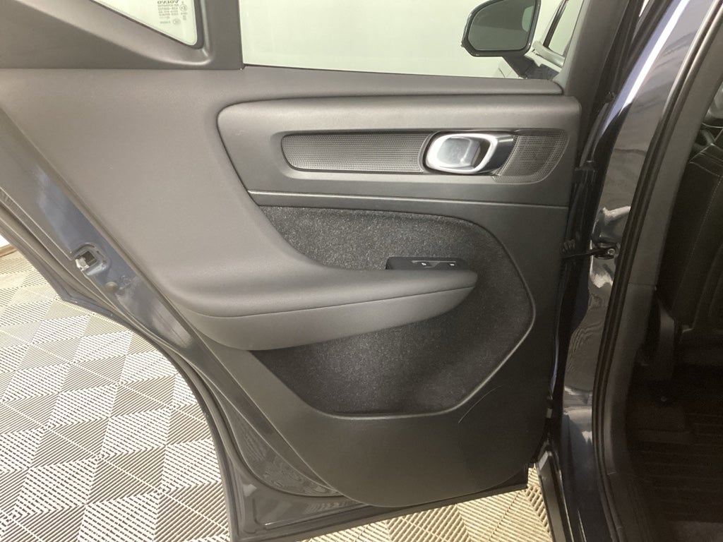 2021 Volvo XC40 Momentum