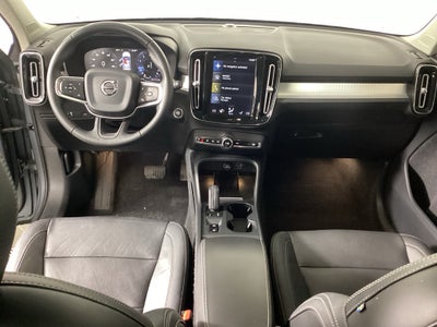 2019 Volvo XC40 Momentum