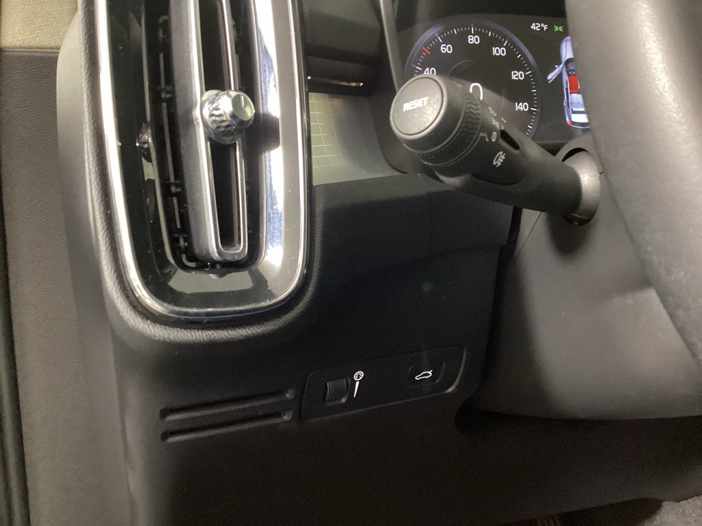 2019 Volvo XC40 Momentum