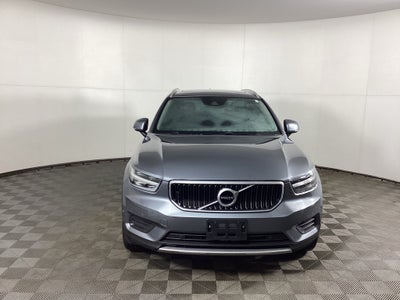 2019 Volvo XC40 Momentum