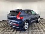 2022 Volvo XC40 Momentum
