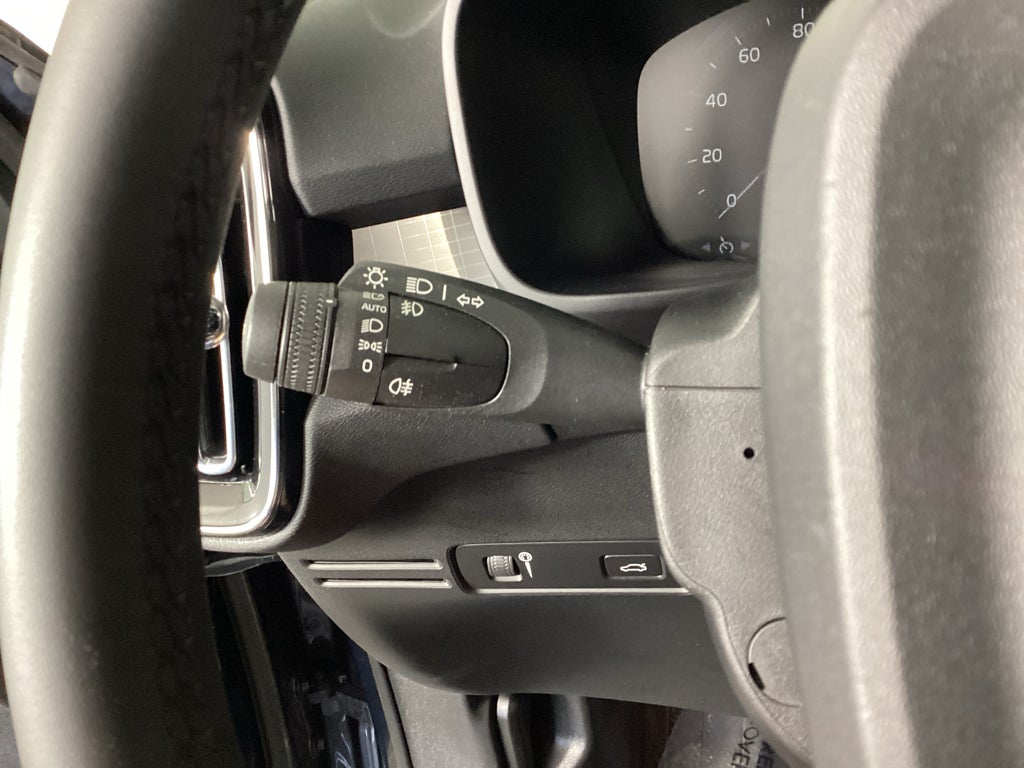 2022 Volvo XC40 Momentum
