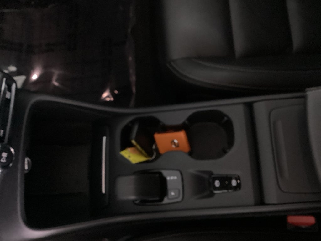 2022 Volvo XC40 Momentum
