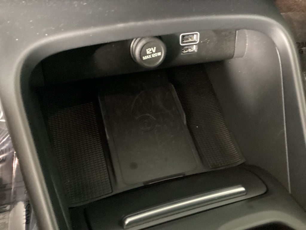 2022 Volvo XC40 Momentum