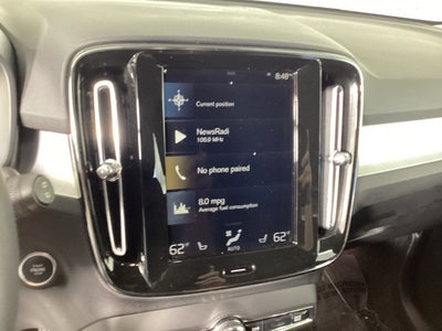 2022 Volvo XC40 Momentum