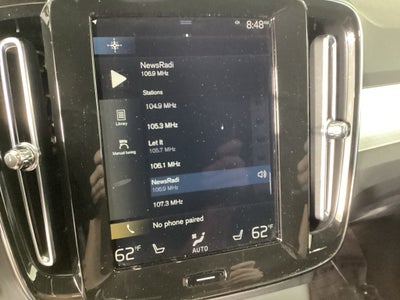 2022 Volvo XC40 Momentum