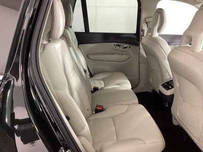 2020 Volvo XC90 Momentum