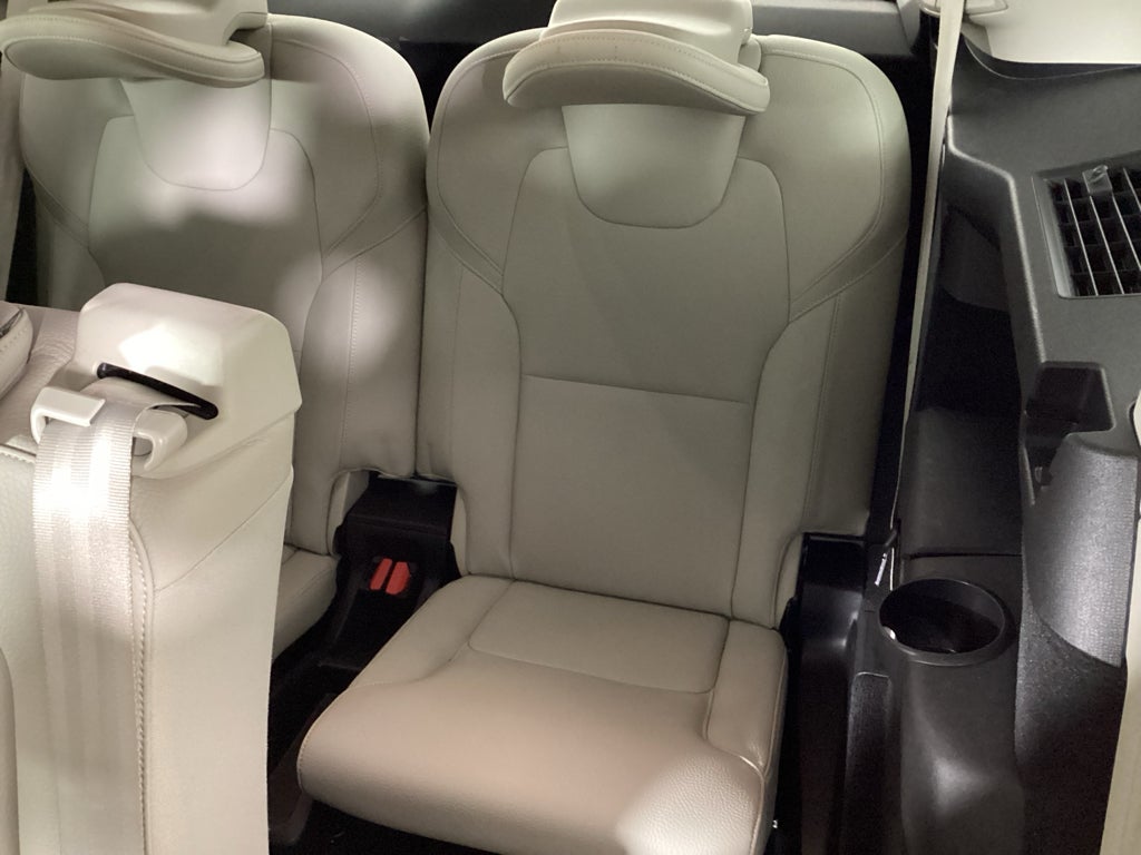 2020 Volvo XC90 Momentum