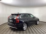 2020 Volvo XC90 Momentum