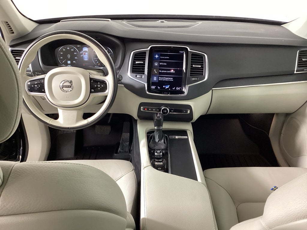 2020 Volvo XC90 Momentum