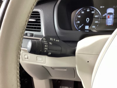 2020 Volvo XC90 Momentum