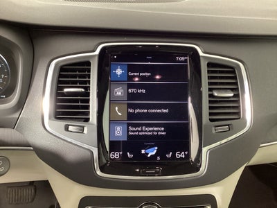 2020 Volvo XC90 Momentum