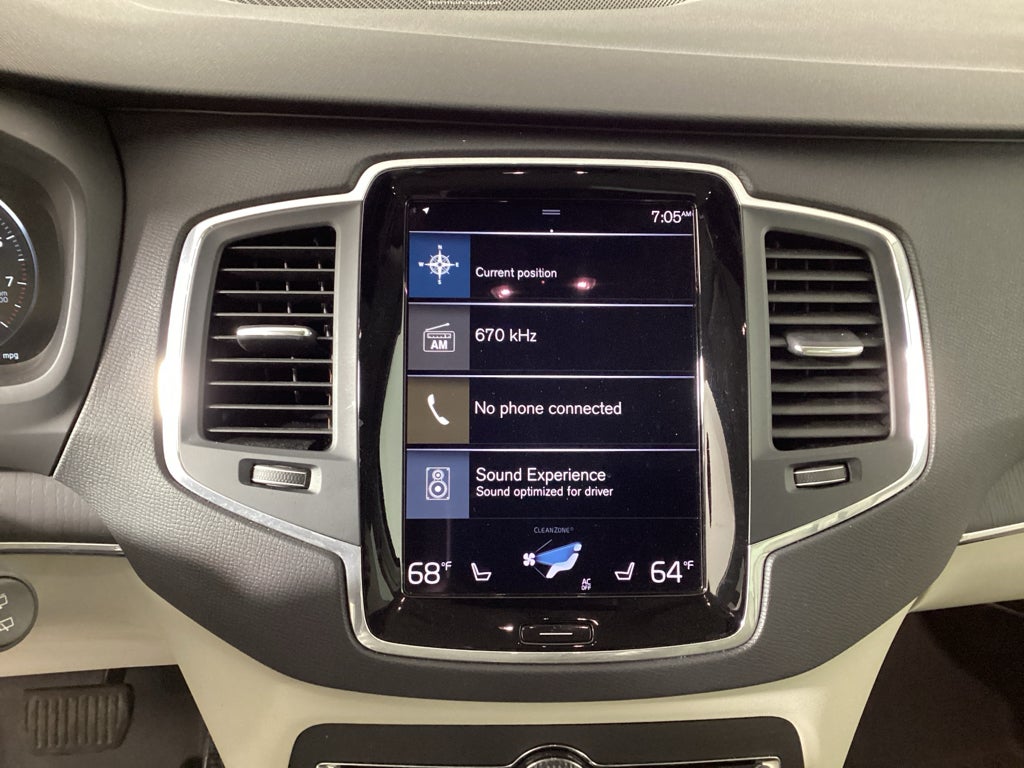 2020 Volvo XC90 Momentum