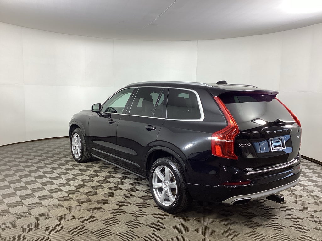 2020 Volvo XC90 Momentum