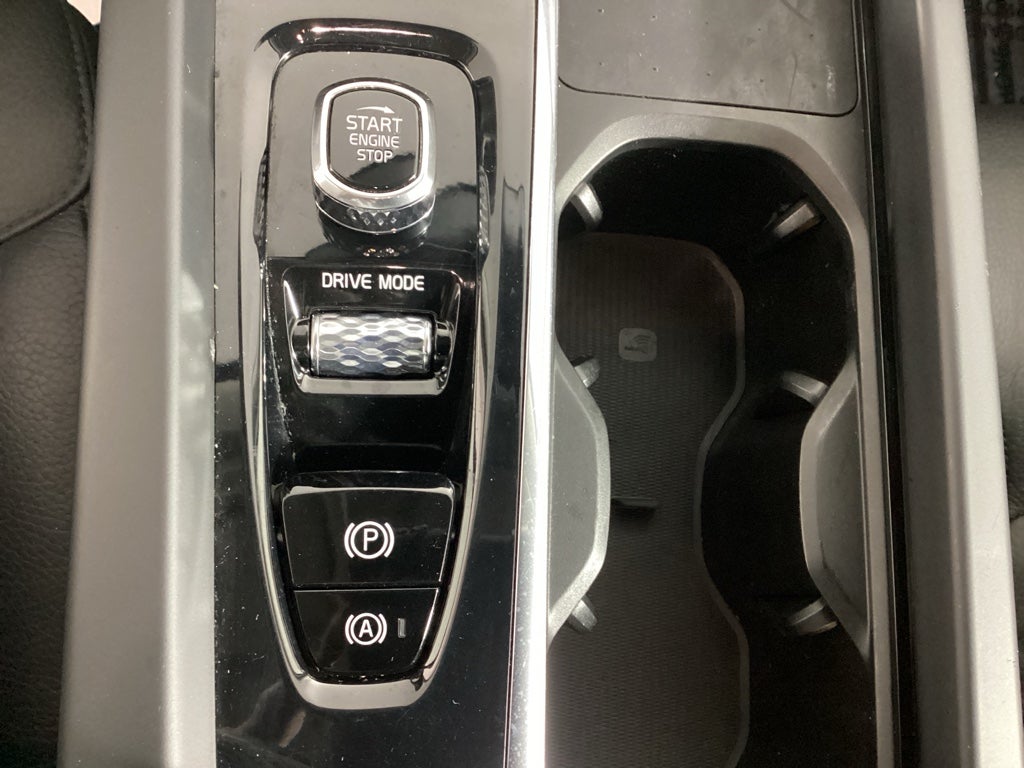 2021 Volvo XC60 Inscription Expression