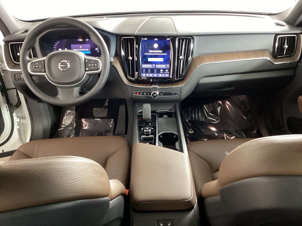 2022 Volvo XC60 Momentum