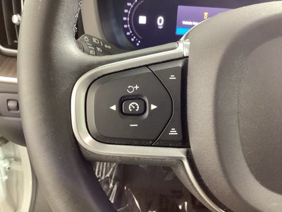 2022 Volvo XC60 Momentum