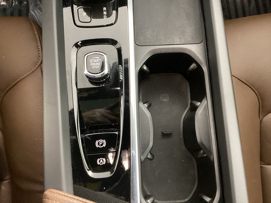 2022 Volvo XC60 Momentum