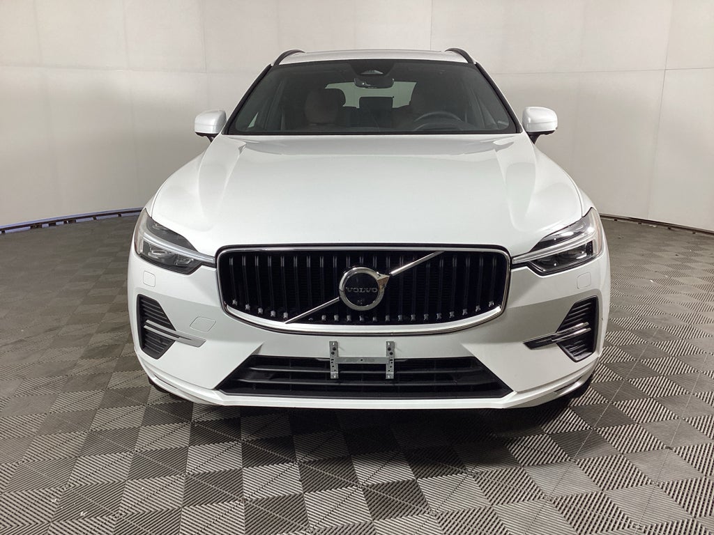 2022 Volvo XC60 Momentum